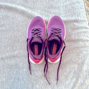 Hoka Clifton 8, Size 6